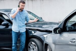 Si has sufrido una lesión en un accidente automovilístico, un abogado de Las Cruces puede ayudarte a buscar una recuperación financiera máxima por tus lesiones y pérdidas.
